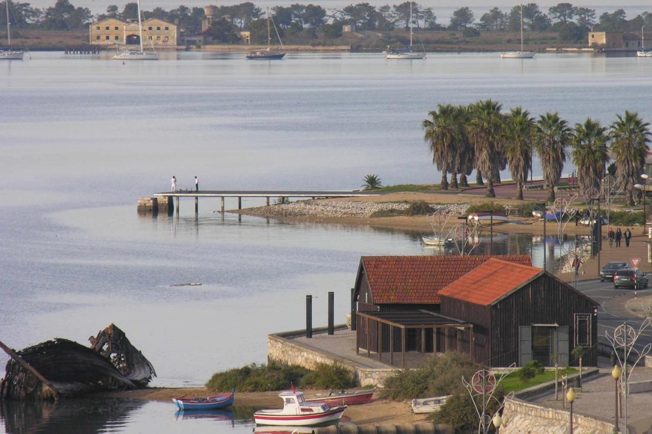 Legendary Bay Suite Temática Seixal  Esterno foto